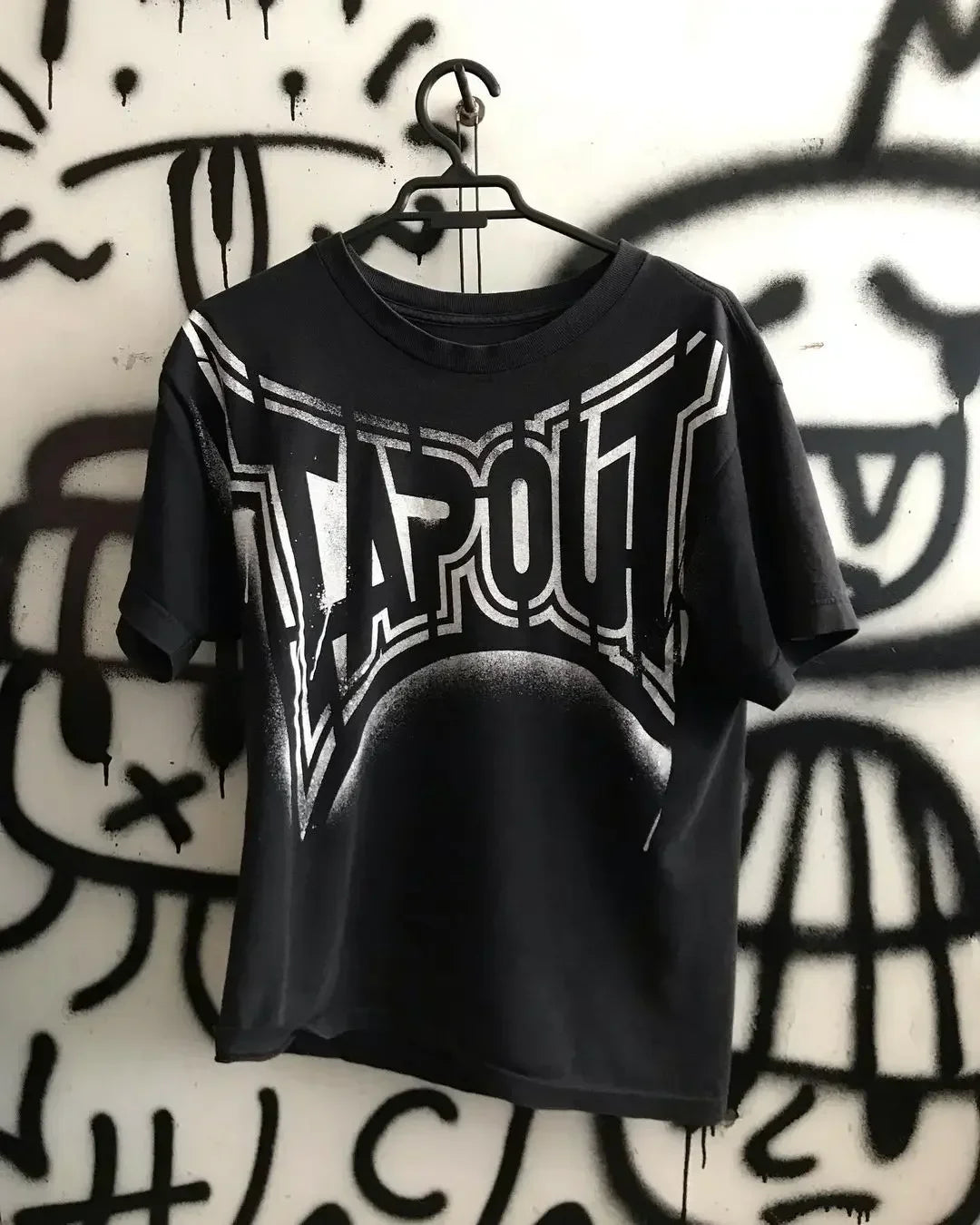 TAPOUT - Long Sleeve T-shirt